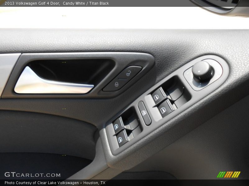 Candy White / Titan Black 2013 Volkswagen Golf 4 Door