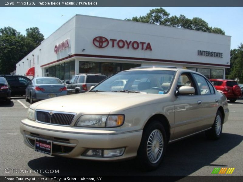 Pebble Beige Metallic / Pure Beige 1998 Infiniti I 30