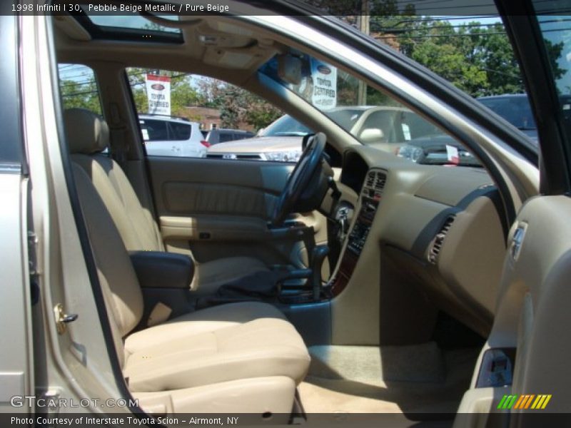 Pebble Beige Metallic / Pure Beige 1998 Infiniti I 30