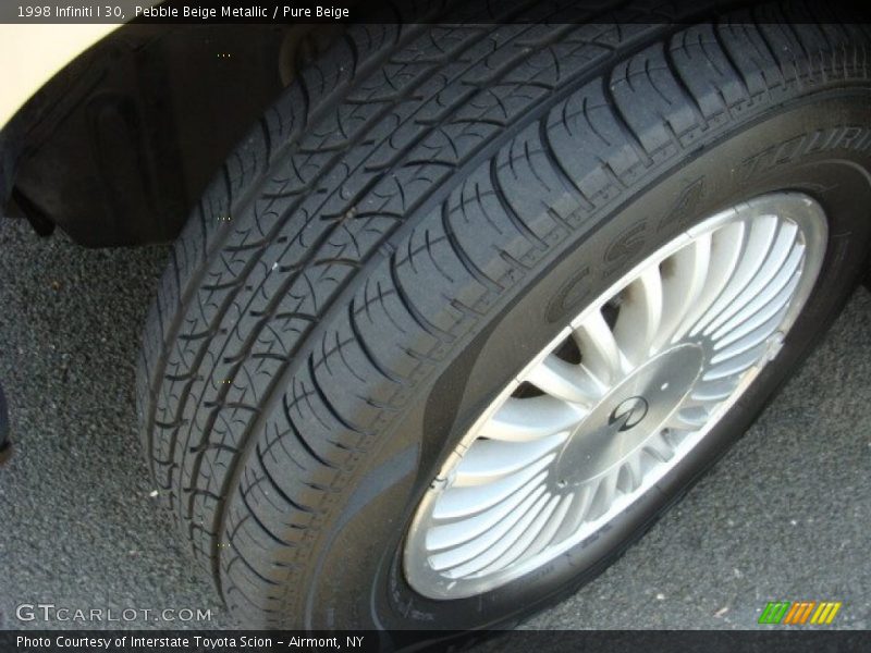 Pebble Beige Metallic / Pure Beige 1998 Infiniti I 30