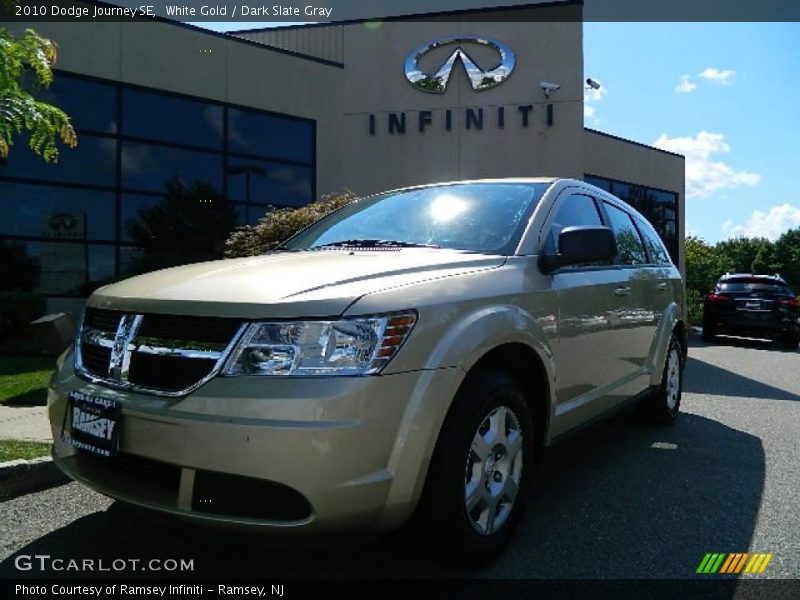 White Gold / Dark Slate Gray 2010 Dodge Journey SE