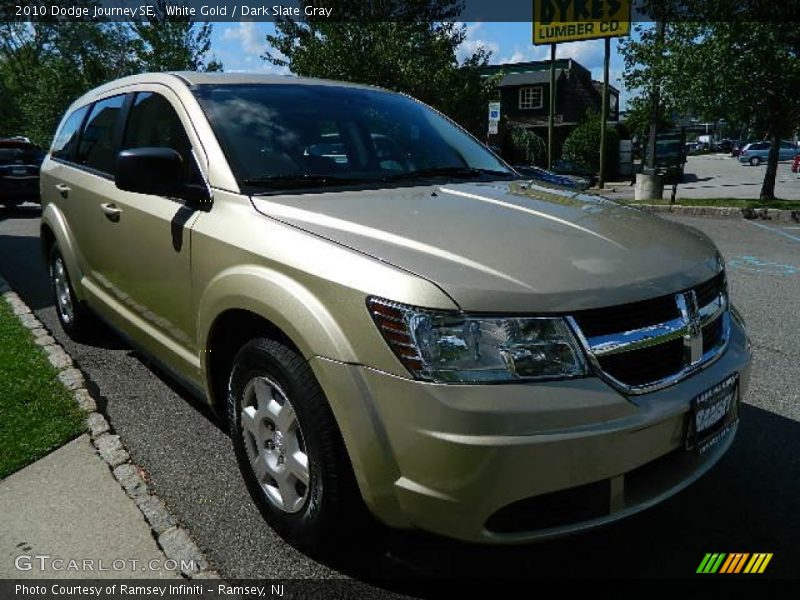 White Gold / Dark Slate Gray 2010 Dodge Journey SE