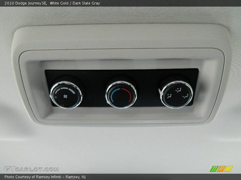 White Gold / Dark Slate Gray 2010 Dodge Journey SE