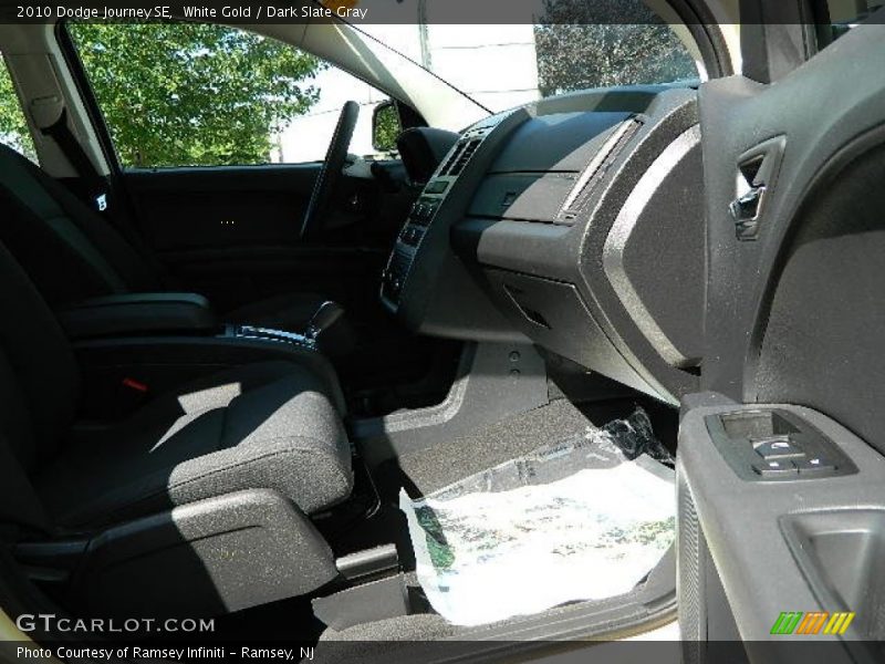 White Gold / Dark Slate Gray 2010 Dodge Journey SE