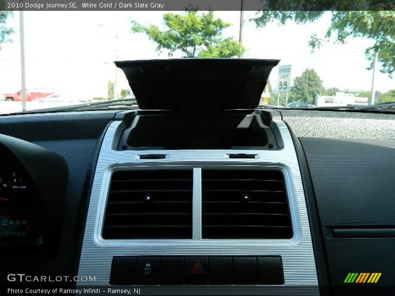 White Gold / Dark Slate Gray 2010 Dodge Journey SE