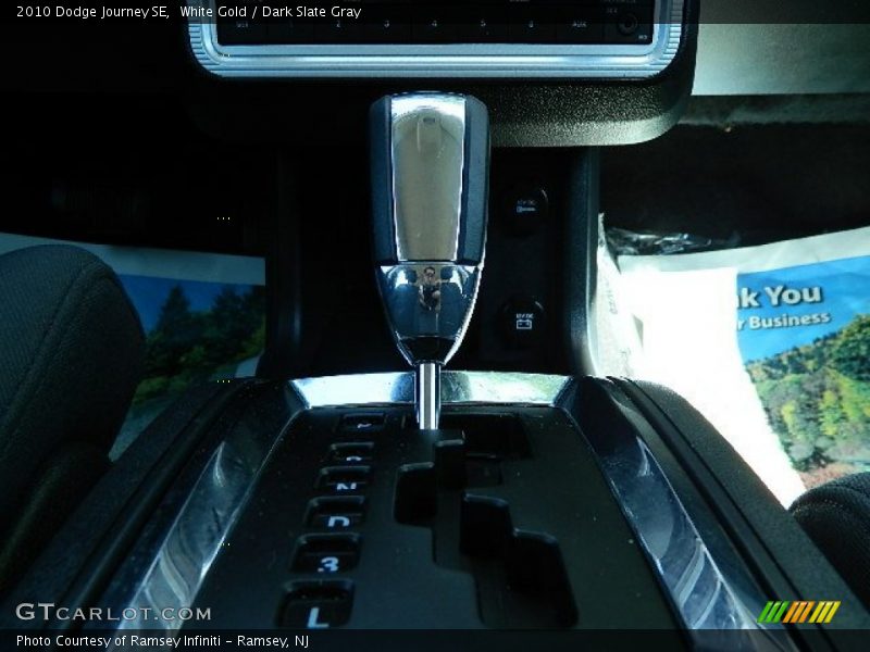 White Gold / Dark Slate Gray 2010 Dodge Journey SE