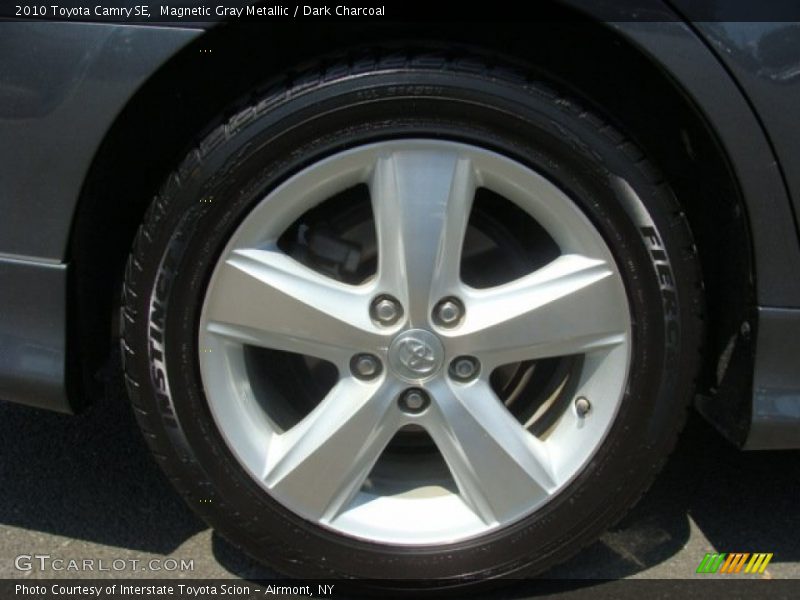 Magnetic Gray Metallic / Dark Charcoal 2010 Toyota Camry SE