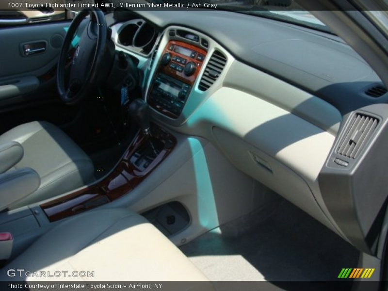 Millenium Silver Metallic / Ash Gray 2007 Toyota Highlander Limited 4WD
