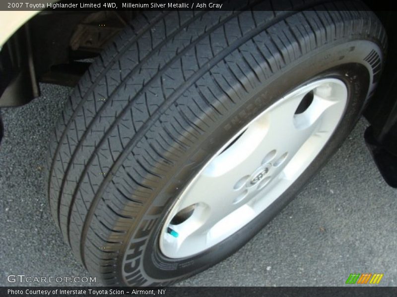 Millenium Silver Metallic / Ash Gray 2007 Toyota Highlander Limited 4WD