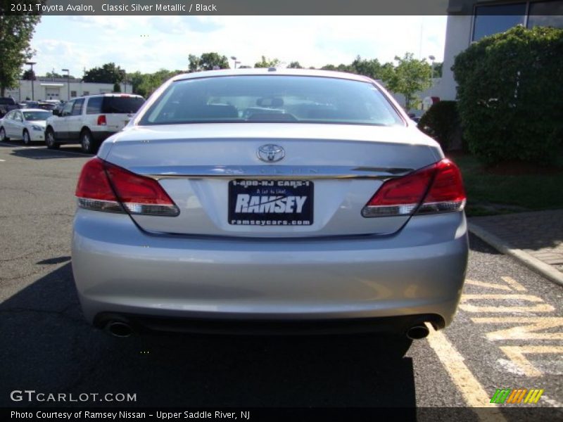 Classic Silver Metallic / Black 2011 Toyota Avalon