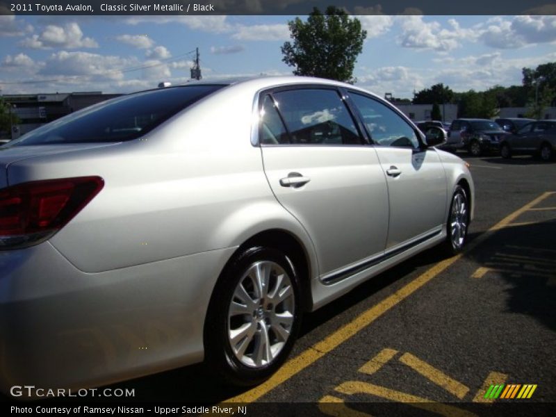 Classic Silver Metallic / Black 2011 Toyota Avalon