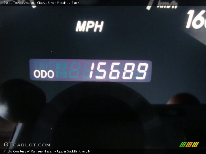 Classic Silver Metallic / Black 2011 Toyota Avalon