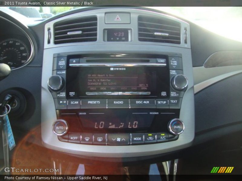 Classic Silver Metallic / Black 2011 Toyota Avalon