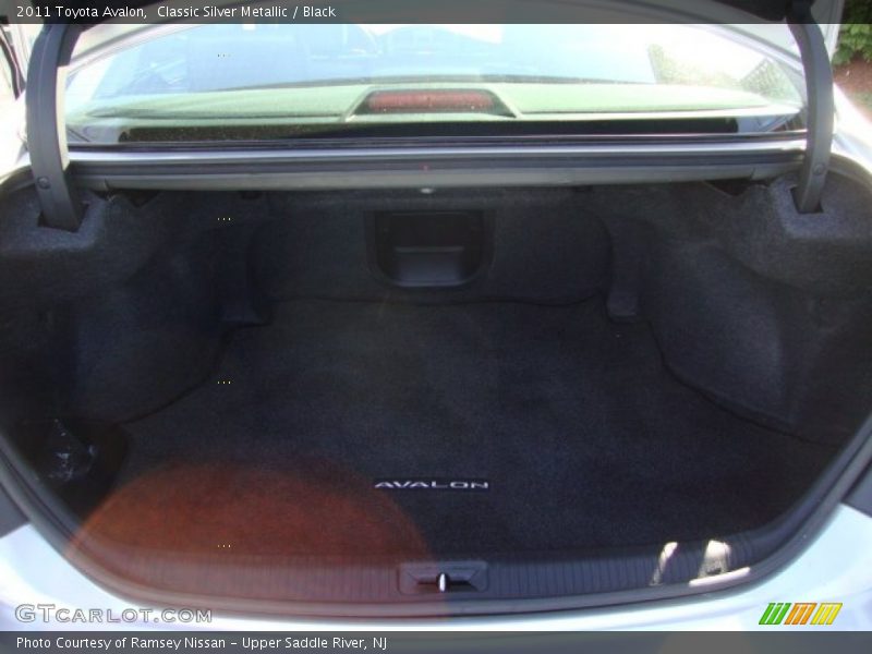 Classic Silver Metallic / Black 2011 Toyota Avalon
