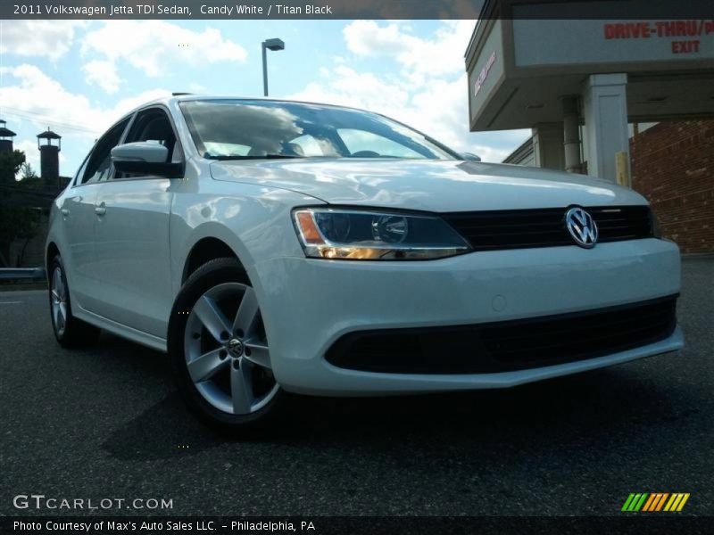 Candy White / Titan Black 2011 Volkswagen Jetta TDI Sedan