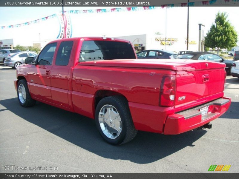 Victory Red / Dark Charcoal 2003 Chevrolet Silverado 1500 SS Extended Cab AWD
