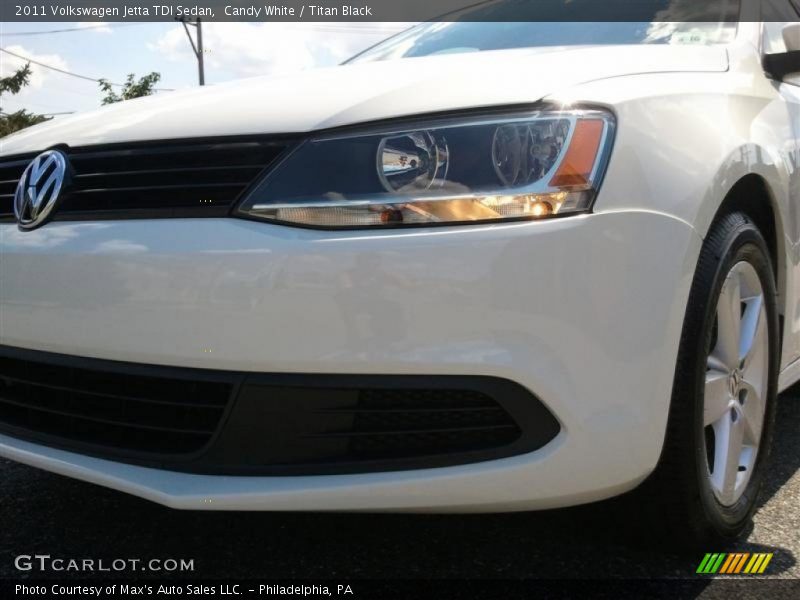 Candy White / Titan Black 2011 Volkswagen Jetta TDI Sedan