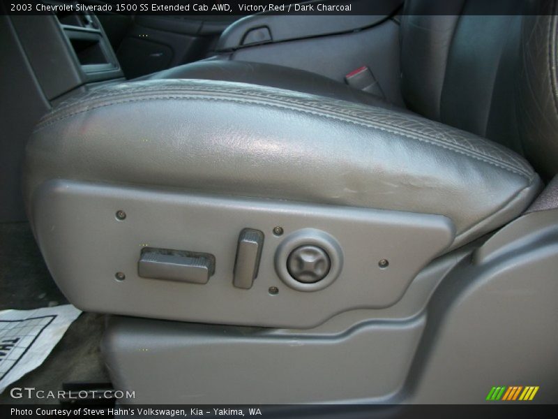 Controls of 2003 Silverado 1500 SS Extended Cab AWD