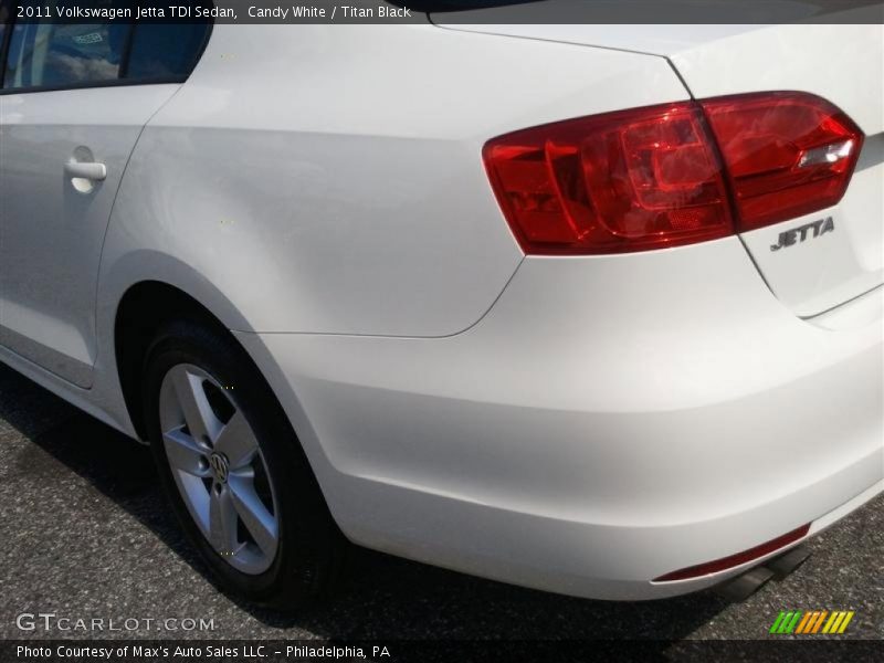 Candy White / Titan Black 2011 Volkswagen Jetta TDI Sedan