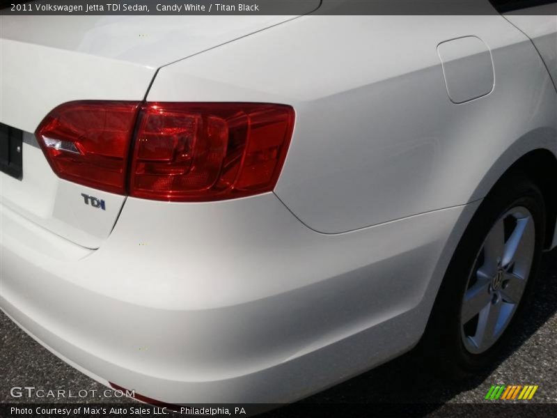 Candy White / Titan Black 2011 Volkswagen Jetta TDI Sedan