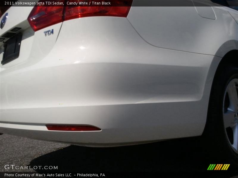 Candy White / Titan Black 2011 Volkswagen Jetta TDI Sedan