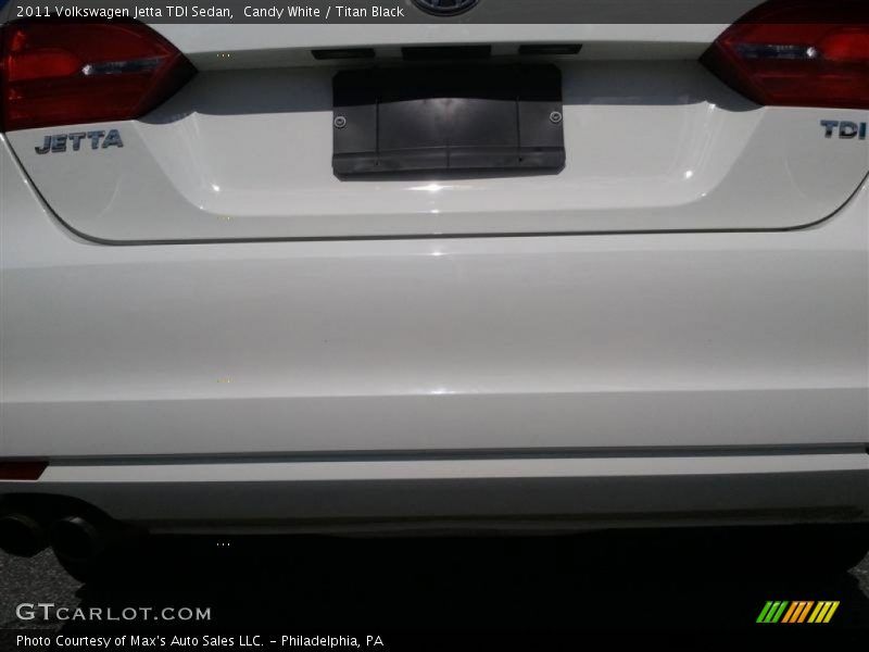 Candy White / Titan Black 2011 Volkswagen Jetta TDI Sedan