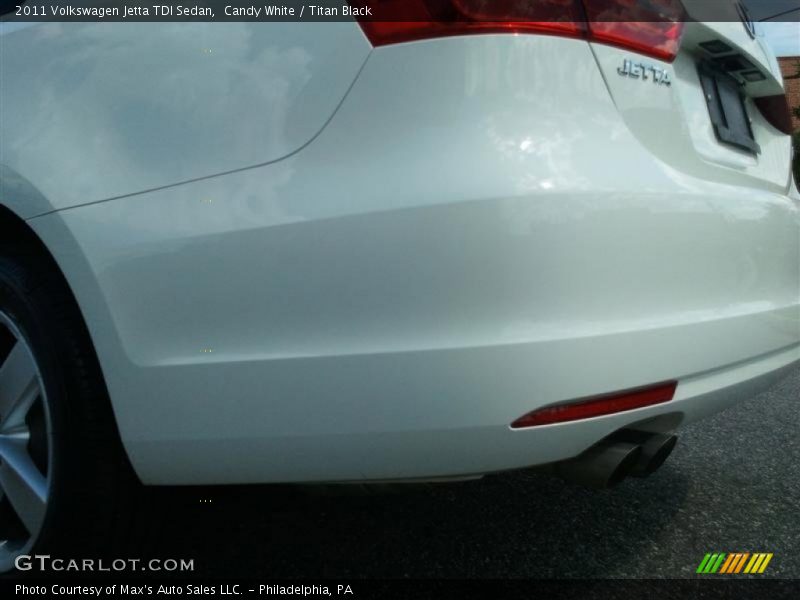 Candy White / Titan Black 2011 Volkswagen Jetta TDI Sedan