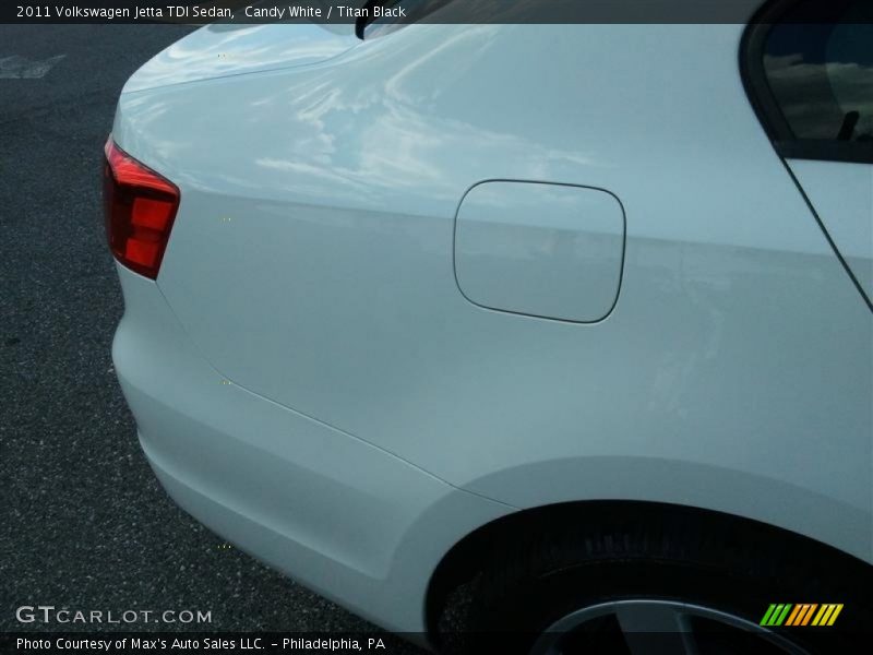 Candy White / Titan Black 2011 Volkswagen Jetta TDI Sedan