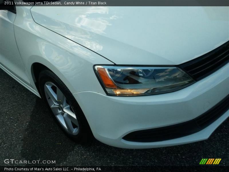 Candy White / Titan Black 2011 Volkswagen Jetta TDI Sedan