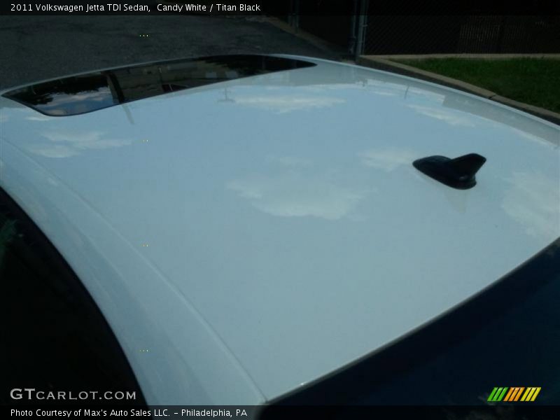 Candy White / Titan Black 2011 Volkswagen Jetta TDI Sedan