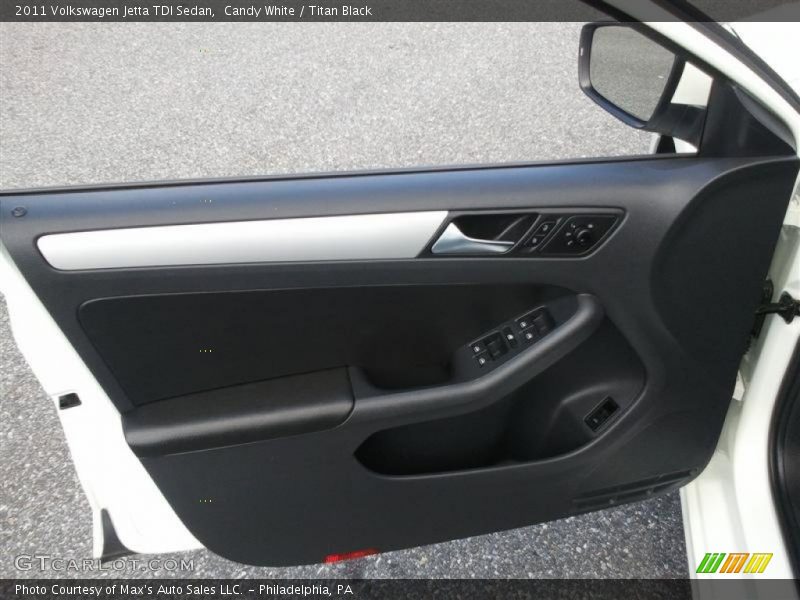 Candy White / Titan Black 2011 Volkswagen Jetta TDI Sedan