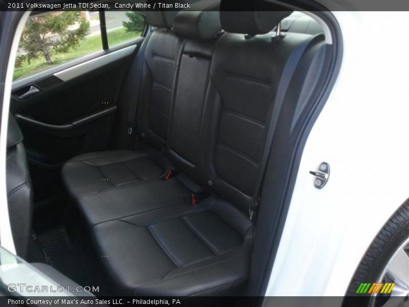 Candy White / Titan Black 2011 Volkswagen Jetta TDI Sedan