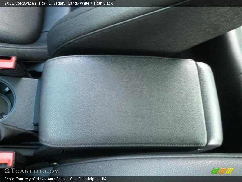 Candy White / Titan Black 2011 Volkswagen Jetta TDI Sedan