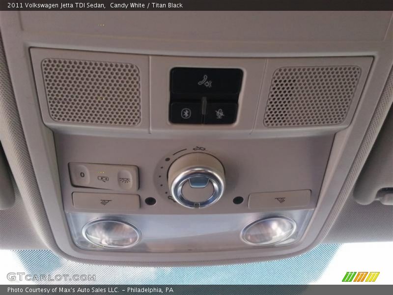 Candy White / Titan Black 2011 Volkswagen Jetta TDI Sedan