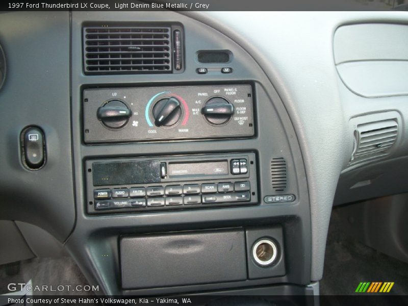 Controls of 1997 Thunderbird LX Coupe