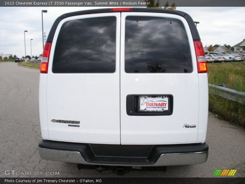 Summit White / Medium Pewter 2013 Chevrolet Express LT 3500 Passenger Van