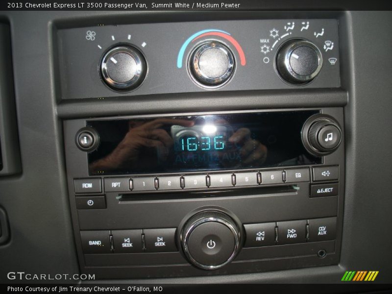 Summit White / Medium Pewter 2013 Chevrolet Express LT 3500 Passenger Van