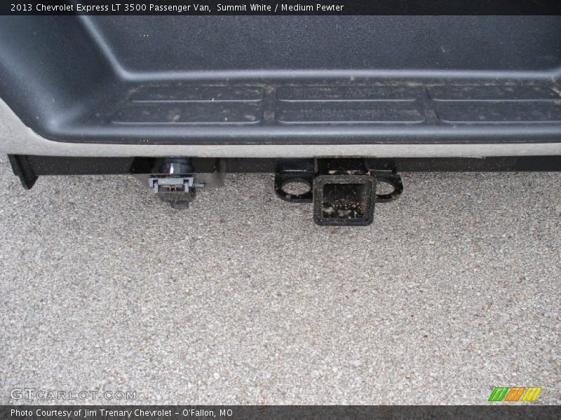 Summit White / Medium Pewter 2013 Chevrolet Express LT 3500 Passenger Van