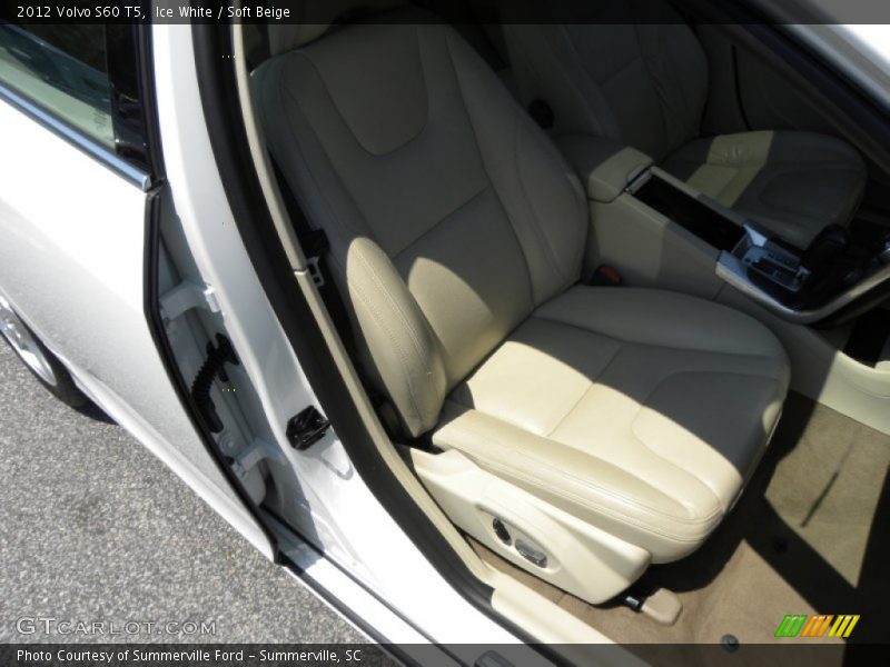 Ice White / Soft Beige 2012 Volvo S60 T5