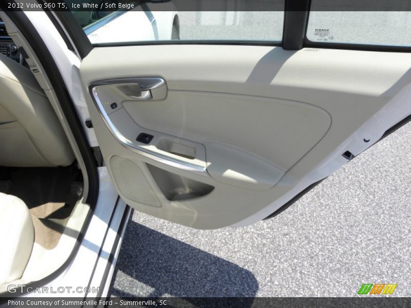 Ice White / Soft Beige 2012 Volvo S60 T5