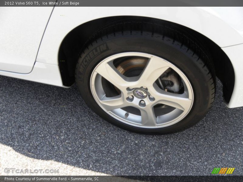 Ice White / Soft Beige 2012 Volvo S60 T5