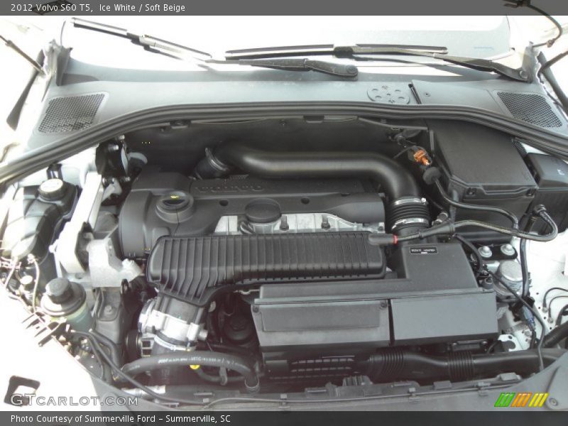 Ice White / Soft Beige 2012 Volvo S60 T5