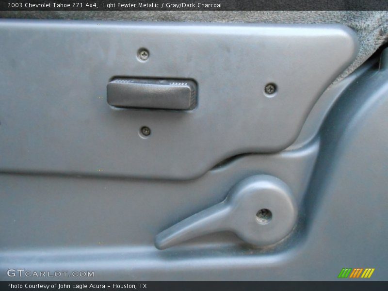Light Pewter Metallic / Gray/Dark Charcoal 2003 Chevrolet Tahoe Z71 4x4