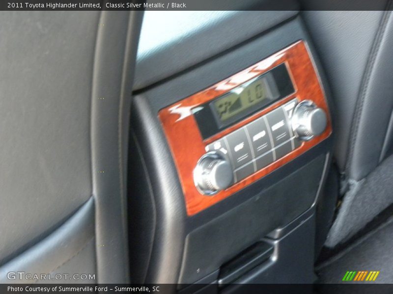 Classic Silver Metallic / Black 2011 Toyota Highlander Limited