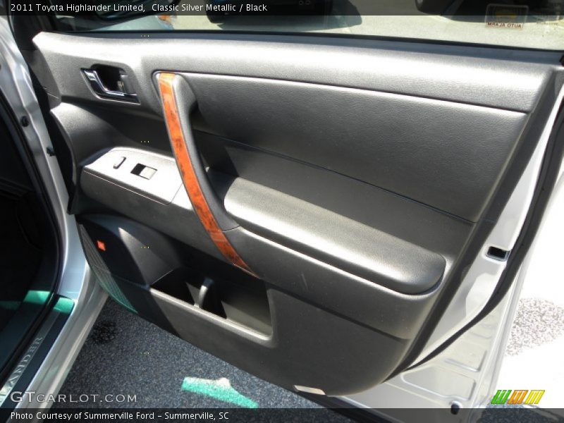 Classic Silver Metallic / Black 2011 Toyota Highlander Limited