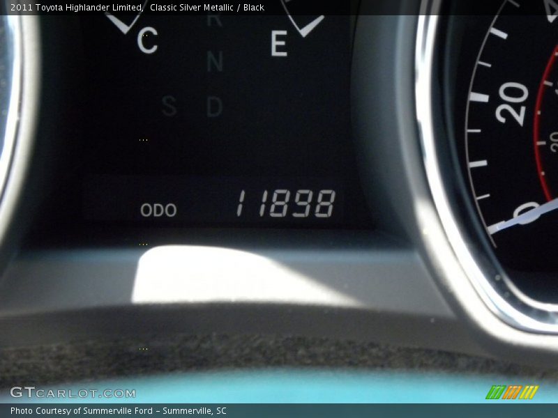 Classic Silver Metallic / Black 2011 Toyota Highlander Limited