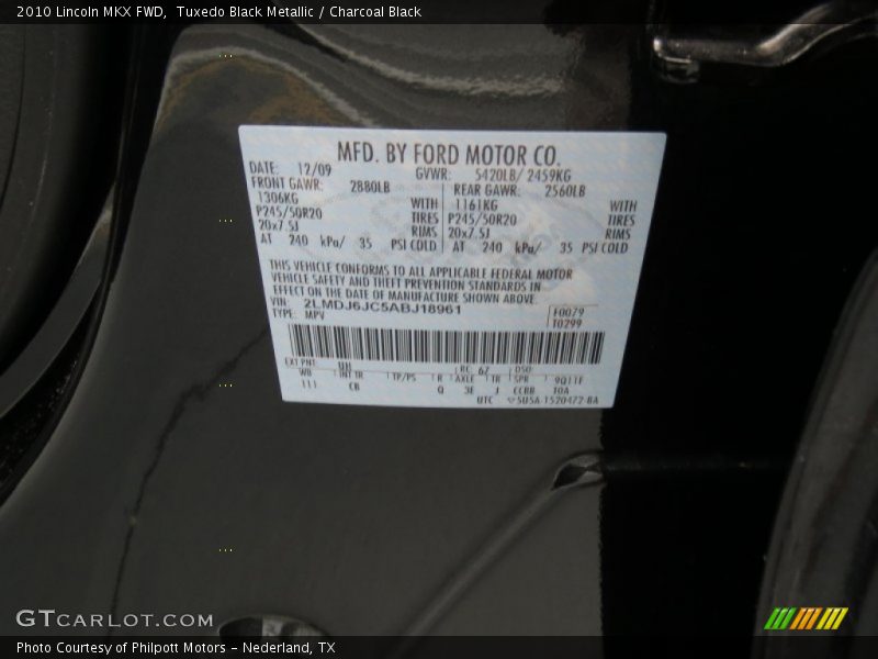 Tuxedo Black Metallic / Charcoal Black 2010 Lincoln MKX FWD