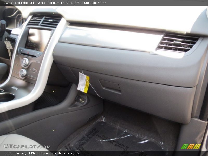 White Platinum Tri-Coat / Medium Light Stone 2013 Ford Edge SEL