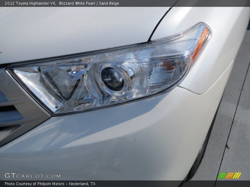 Blizzard White Pearl / Sand Beige 2012 Toyota Highlander V6