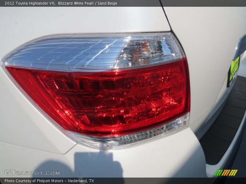 Blizzard White Pearl / Sand Beige 2012 Toyota Highlander V6